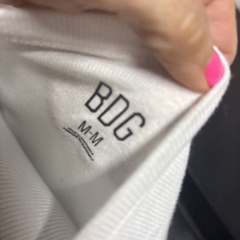 BDG women’s fitted white cap sleeve T-shirt - Picture 5 of 5